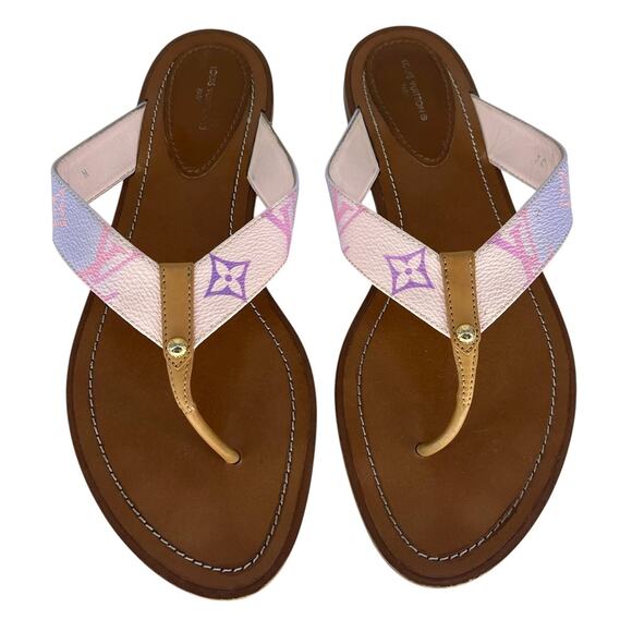 Louis Vuitton Monogram Sunny Flat Thong Sandals in Rose Clair Pink - Picture 5 of 14